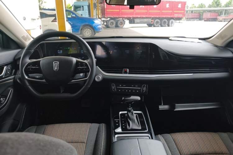 Used Bestune B70 2021 1.5T Automatic Enjoyment Model Center Console