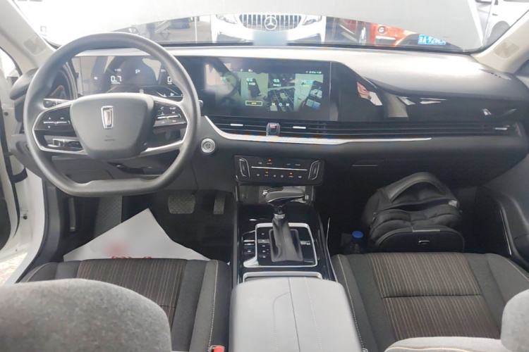 Used Bestune B70 2021 1.5T Automatic Enjoyment Model Center Console