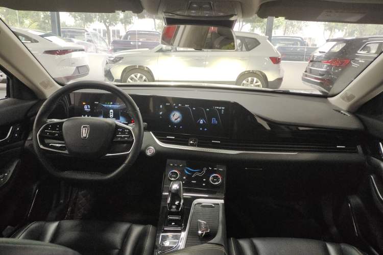 Used Bestune B70 2021 1.5T Automatic 15th Anniversary Edition Center Console