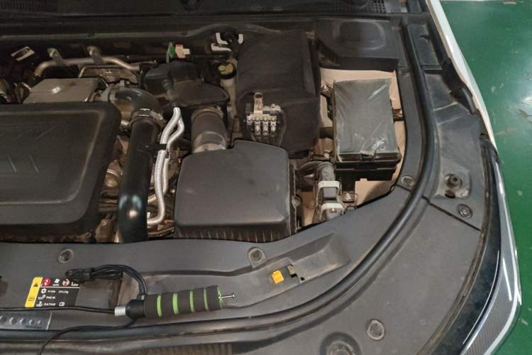 Used Bestune B70 2021 1.5T Automatic 15th Anniversary Edition Engine Bay Left