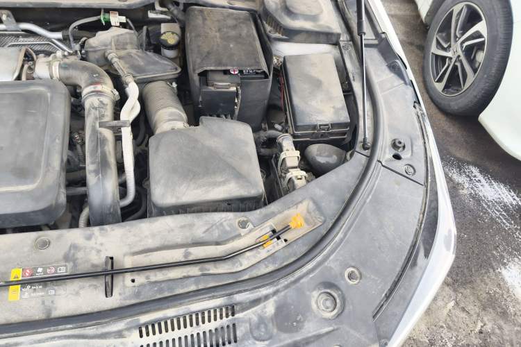 Used Bestune B70 2021 1.5T Automatic 15th Anniversary Edition Engine Bay Left