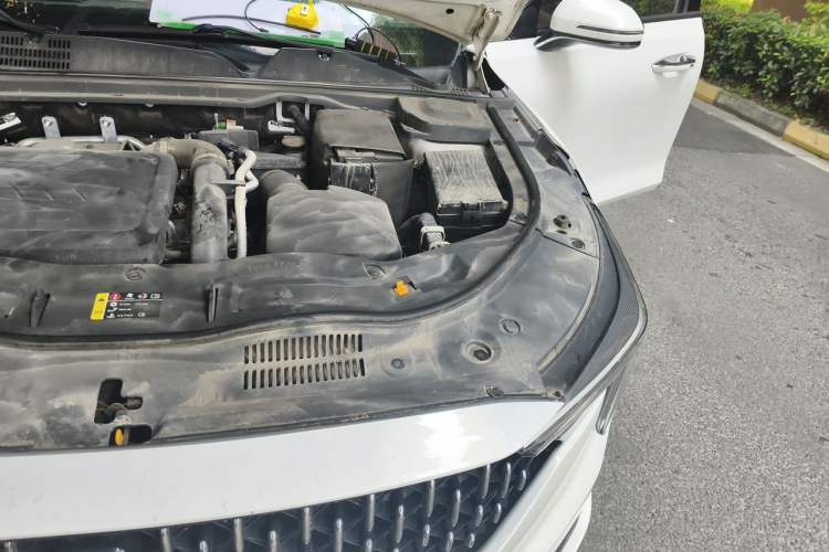 Used Bestune B70 2021 1.5T Automatic 15th Anniversary Edition Engine Bay Left