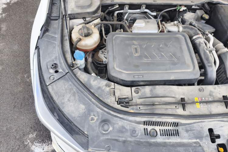 Used Bestune B70 2021 1.5T Automatic 15th Anniversary Edition Engine Bay Right