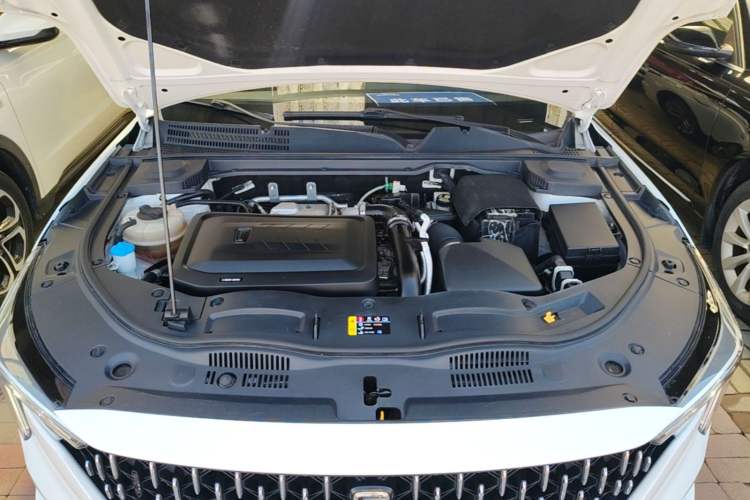 Used Bestune B70 2021 1.5T Automatic Premium Edition Engine Bay
