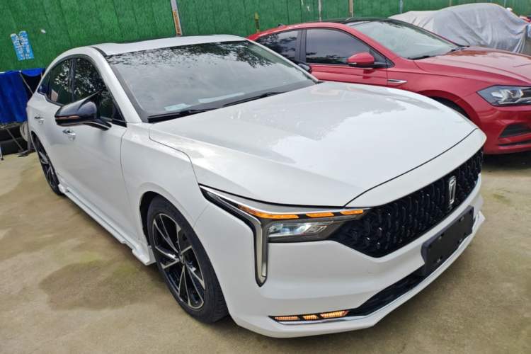 Used Bestune B70 2021 1.5T Automatic Premium Edition Front Right 45 Deg