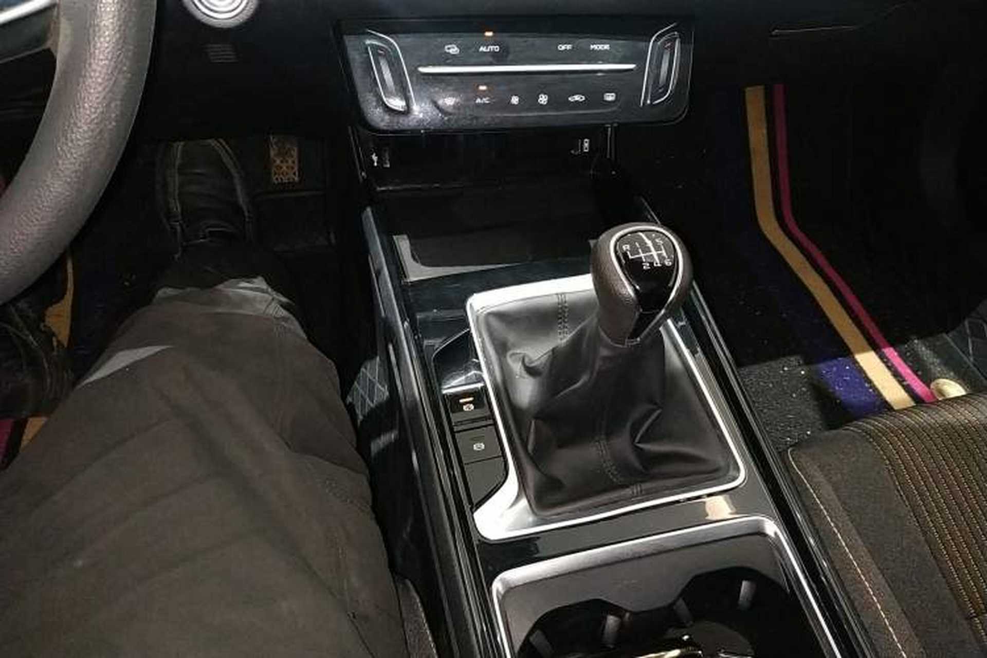 Used Bestune B70 2021 1.5T Manual Intelligent Model Gear Lever