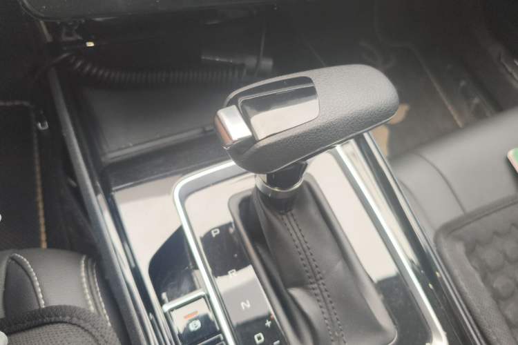Used Bestune B70 2021 1.5T Automatic Enjoyment Model Gear Lever