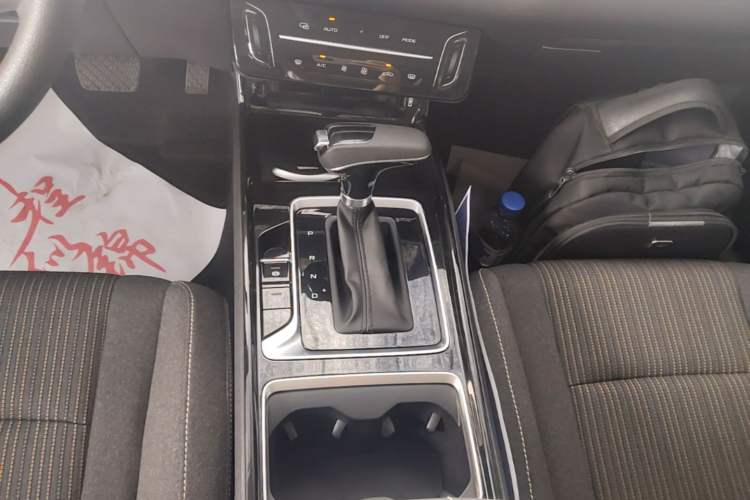 Used Bestune B70 2021 1.5T Automatic Enjoyment Model Gear Lever