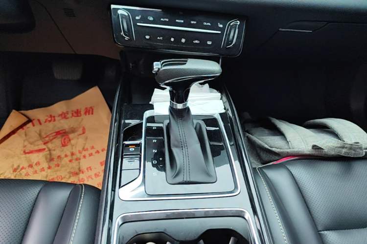 Used Bestune B70 2021 1.5T Automatic Enjoyment Model Gear Lever