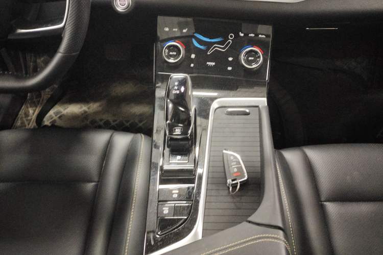 Used Bestune B70 2021 1.5T Automatic 15th Anniversary Edition Gear Lever