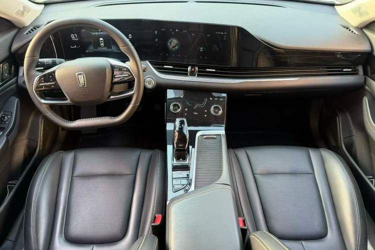 Used Bestune B70 2021 1.5T Automatic 15th Anniversary Edition Interior 2