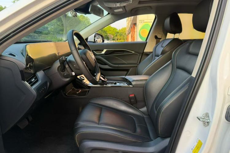 Used Bestune B70 2021 1.5T Automatic 15th Anniversary Edition Interior 3