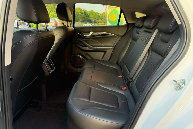 Used Bestune B70 2021 1.5T Automatic 15th Anniversary Edition Interior 4
