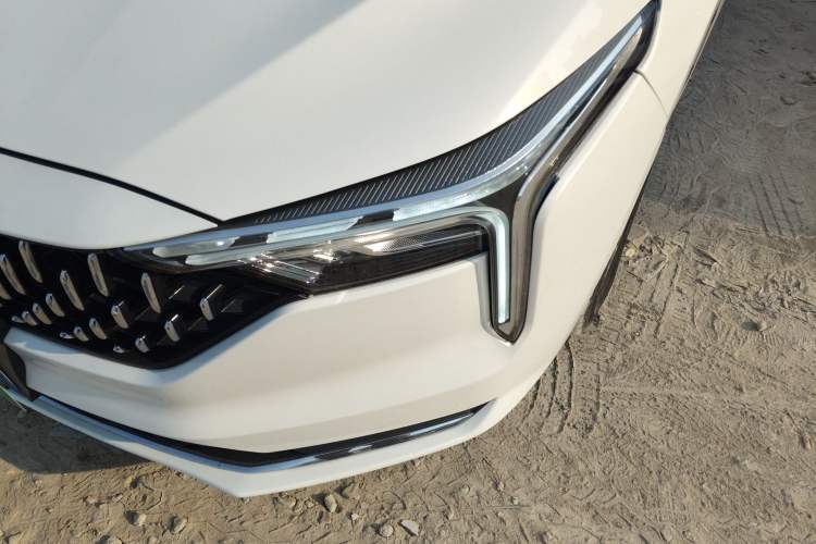 Used Bestune B70 2021 1.5T Automatic 15th Anniversary Edition Left Front Headlight