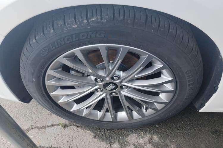 Used Bestune B70 2021 1.5T Automatic Enjoyment Model Left Front Wheel Hub