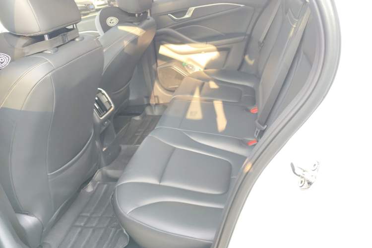 Used Bestune B70 2021 1.5T Automatic 15th Anniversary Edition Left Rear Seat