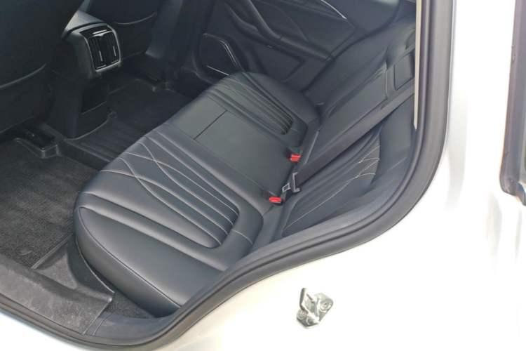 Used Bestune B70 2021 1.5T Automatic Premium Edition Left Rear Seat