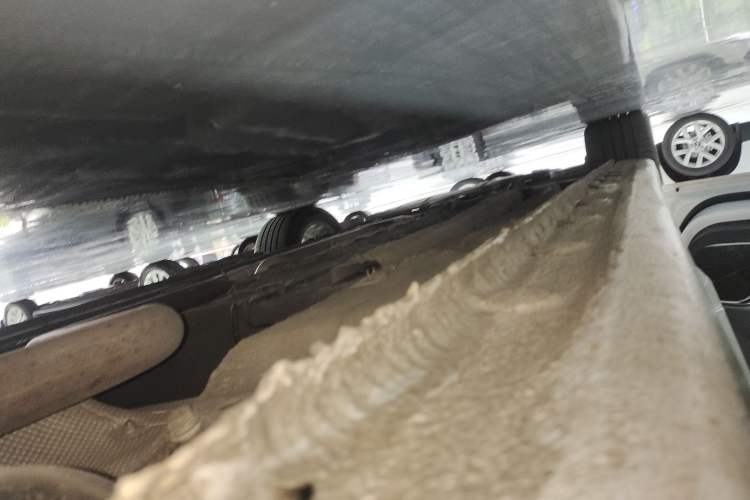 Used Bestune B70 2021 1.5T Automatic 15th Anniversary Edition Left Side Sill