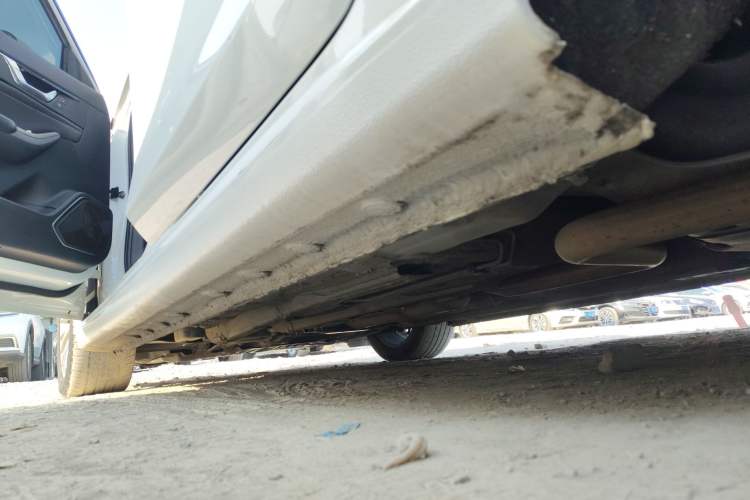 Used Bestune B70 2021 1.5T Automatic 15th Anniversary Edition Left Side Sill