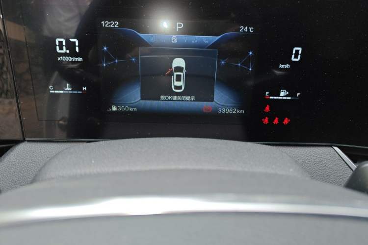 Used Bestune B70 2021 1.5T Automatic 15th Anniversary Edition Odometer Close Up