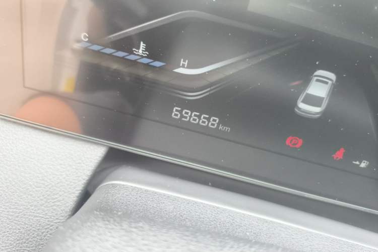 Used Bestune B70 2021 1.5T Automatic Enjoyment Model Odometer Close Up