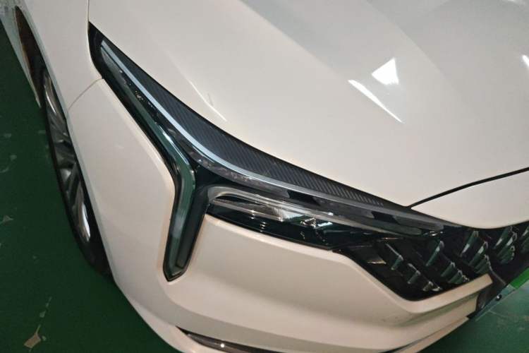 Used Bestune B70 2021 1.5T Automatic 15th Anniversary Edition Right Front Headlight