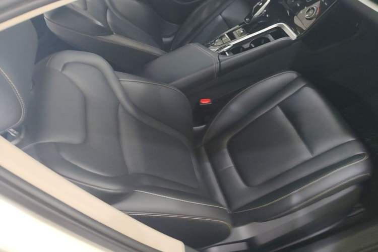 Used Bestune B70 2021 1.5T Automatic Premium Edition Right Front Seat