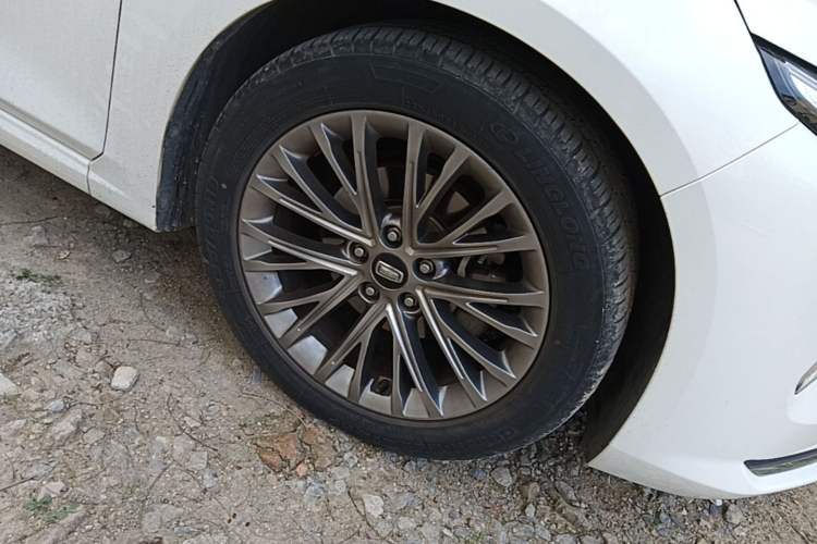 Used Bestune B70 2021 1.5T Automatic Enjoyment Model Right Front Wheel Hub