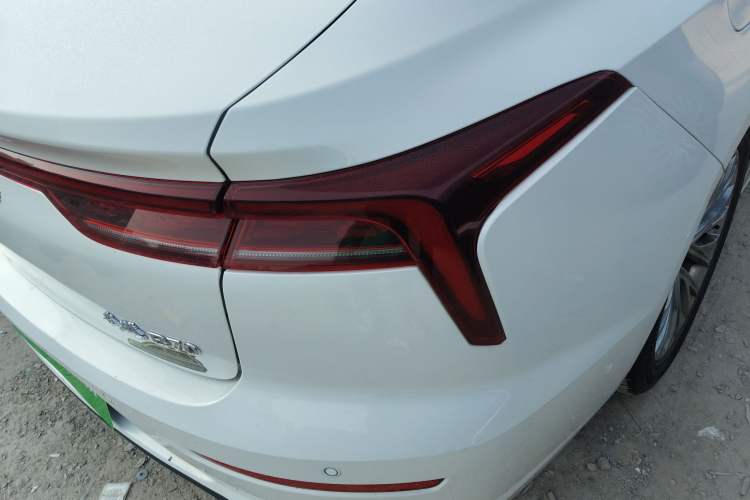 Used Bestune B70 2021 1.5T Automatic 15th Anniversary Edition Right Rear Taillight