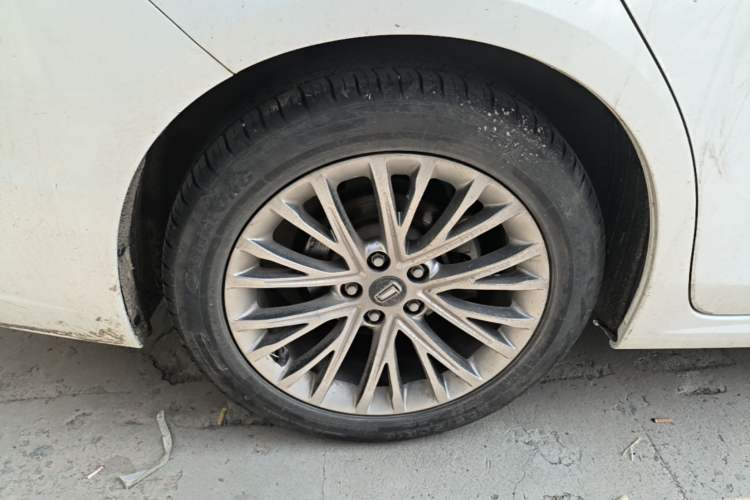 Used Bestune B70 2021 1.5T Automatic Enjoyment Model Right Rear Wheel Hub