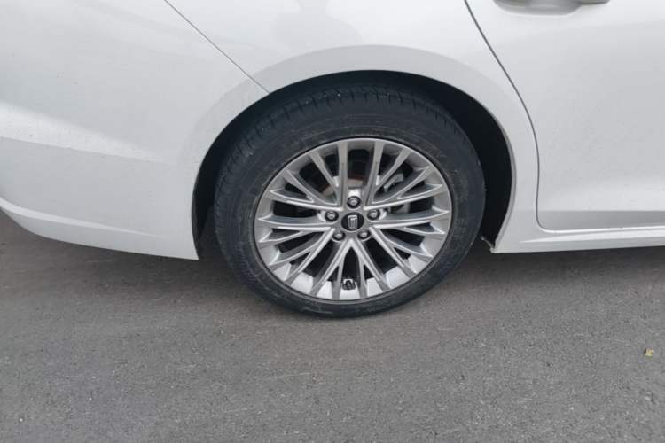 Used Bestune B70 2021 1.5T Automatic Enjoyment Model Right Rear Wheel Hub