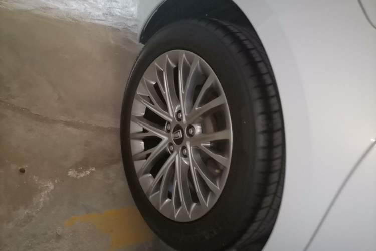 Used Bestune B70 2021 1.5T Automatic Enjoyment Model Right Rear Wheel Hub