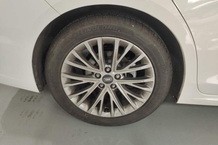 Used Bestune B70 2021 1.5T Automatic 15th Anniversary Edition Right Rear Wheel Hub