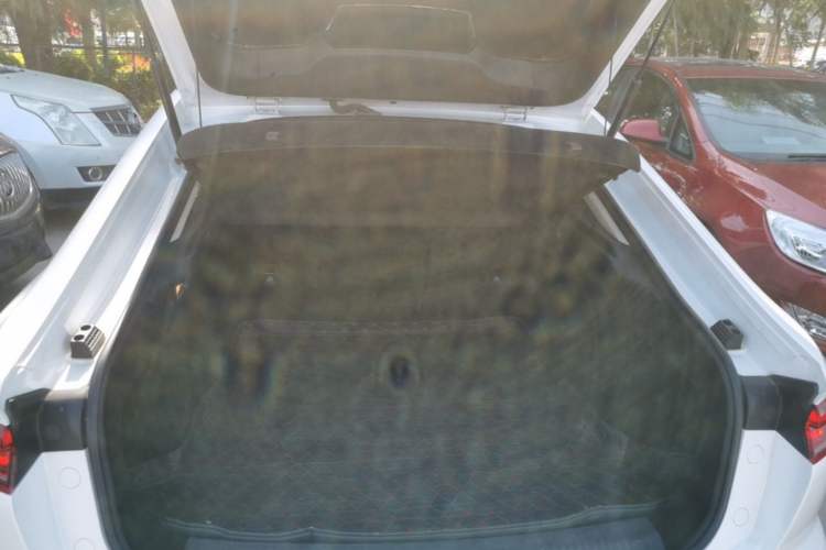 Used Bestune B70 2021 1.5T Automatic 15th Anniversary Edition Trunk