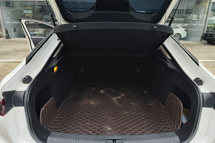 Used Bestune B70 2021 1.5T Automatic Enjoyment Model Trunk