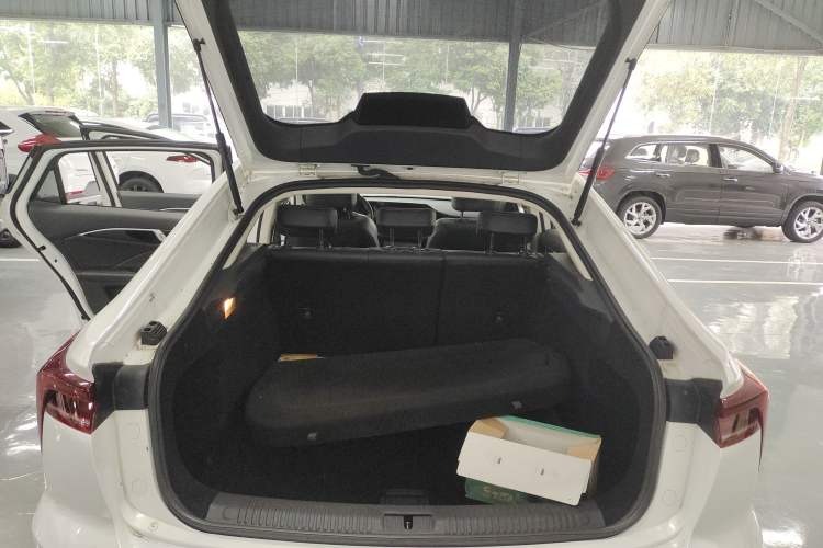 Used Bestune B70 2021 1.5T Automatic 15th Anniversary Edition Trunk