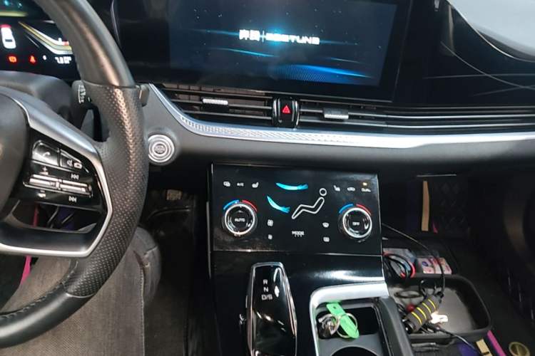 Used Bestune B70 2022 Third Generation 1.5T Automatic Enjoyment Version Audio And AC Panel