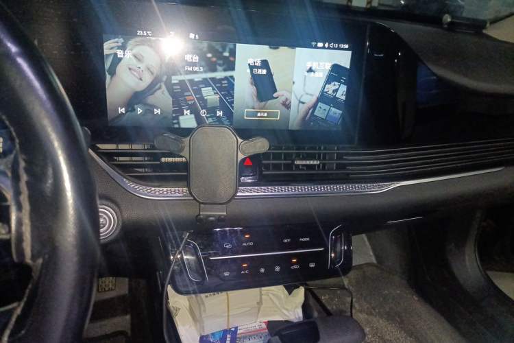 Used Bestune B70 2022 Third Generation 1.5T Automatic Enjoyment Version Audio And AC Panel