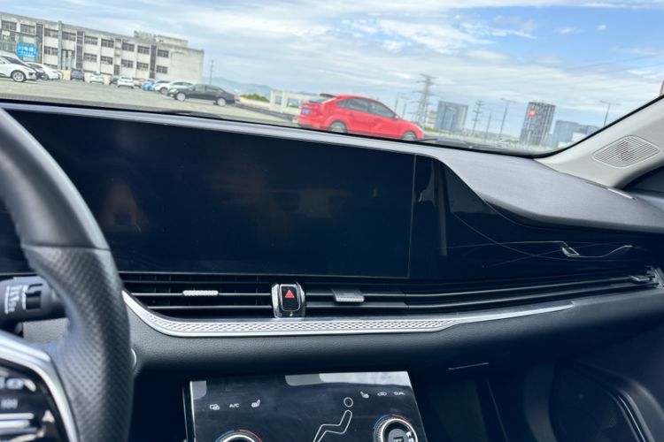 Used Bestune B70 2022 Third Generation 1.5T Automatic Enjoyment Version Audio And AC Panel