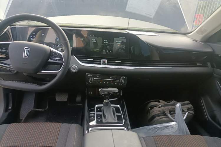 Used Bestune B70 2022 Third Generation 1.5T Automatic Enjoyment Version Audio And AC Panel