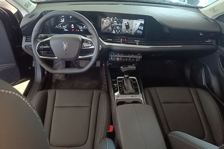 Used Bestune B70 2022 Third Generation 1.5T Automatic Enjoyment Version Center Console