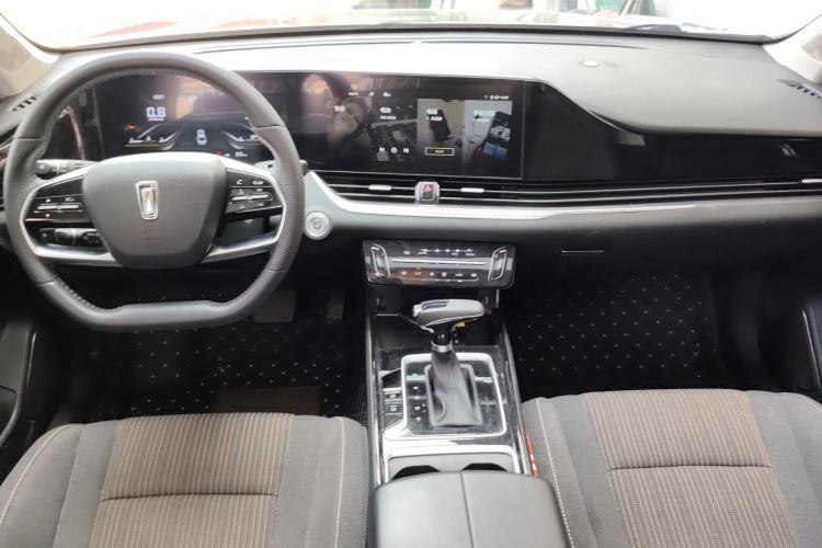 Used Bestune B70 2022 Third Generation 1.5T Automatic Enjoyment Version Center Console