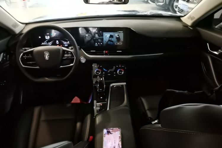 Used Bestune B70 2022 Third Generation 1.5T Automatic Enjoyment Version Center Console
