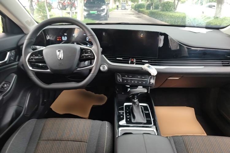 Used Bestune B70 2022 Third Generation 1.5T Automatic Enjoyment Version Center Console