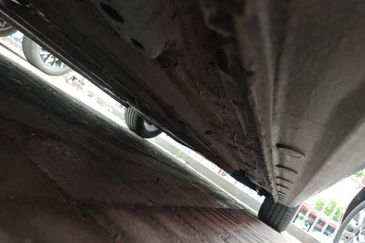 Used Bestune B70 2022 Third Generation 1.5T Automatic Premium Edition Chassis Front Left