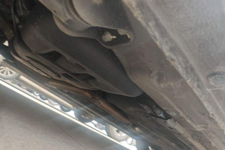 Used Bestune B70 2022 Third Generation 1.5T Automatic Enjoyment Version Chassis Rear Right
