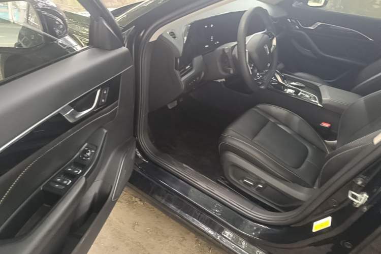 Used Bestune B70 2022 Third Generation 1.5T Automatic Enjoyment Version Driver Seat