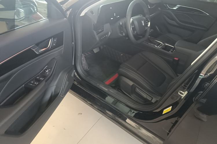 Used Bestune B70 2022 Third Generation 1.5T Automatic Enjoyment Version Driver Seat