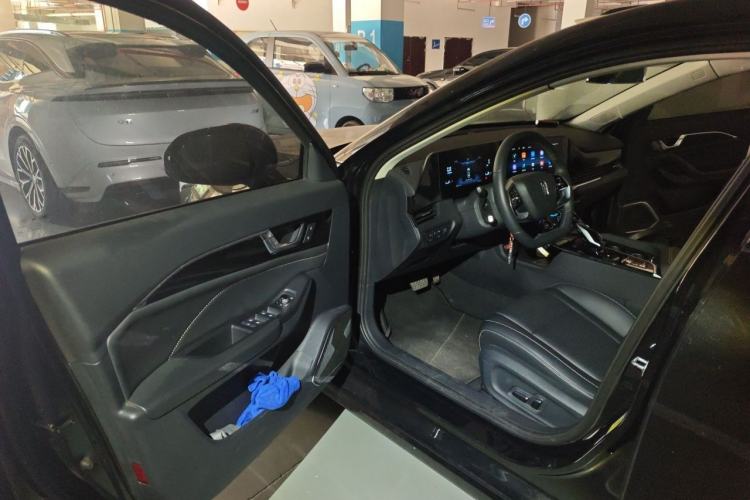 Used Bestune B70 2022 Third Generation 1.5T Automatic Premium Edition Driver Seat