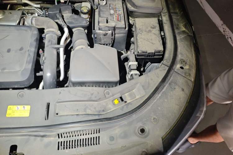 Used Bestune B70 2022 Third Generation 1.5T Automatic Premium Edition Engine Bay Left